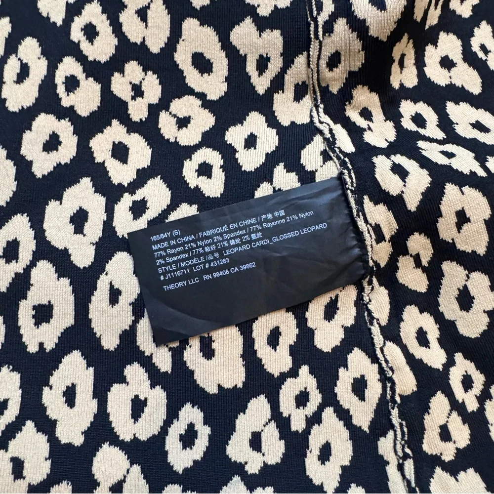 THEORY Glossed Leopard Print Cardigan Size S - Picture 4 of 4